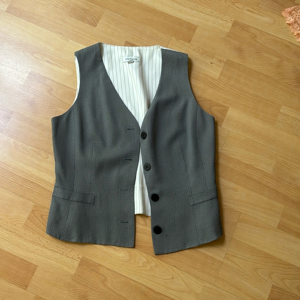 Ann taylor vest